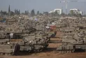 Израелски тенкови го опколија источниот дел на градот Рафа