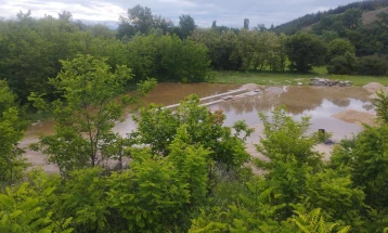 Niveli i ujit në Pçinjë afër Pelincës ka kaluar një metër