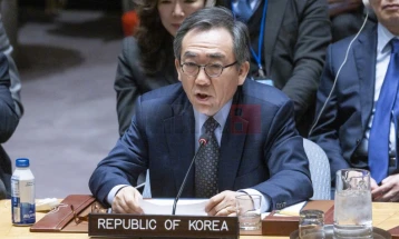 Јужнокорејскиот министер за надворешни работи во посета на Кина
