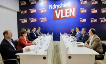 Takim midis VMRO-DPMNE-së dhe VLEN-it: Dakordohen parimet e përgjithshme të bashkëpunimit për qeverinë e ardhshme