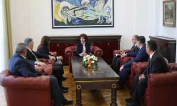 Takim i presidentes Siljanovka Davkova me rektorët e universiteteve shtetërore