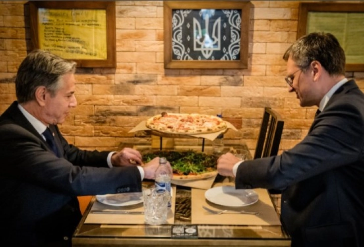 Blinkeni dhe Kuleba në Kiev biseduan në piceri