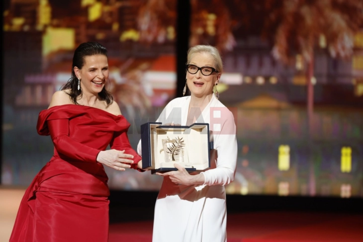 Мерил Стрип ја доби почесната Златна палма на отворањето на Канскиот филмски фестивал