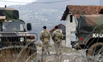 Komandanti i KFOR-it: Situata e sigurisë në Kosovë është e qëndrueshme, por e brishtë