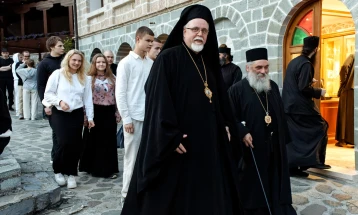 Во посета на Бигорски манастир митрополитот Илија и православни верници од Финска
