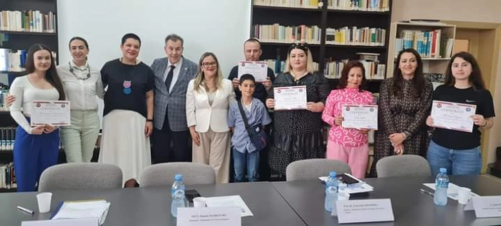 Промовирана првата група слушатели по македонски јазик во Тирана