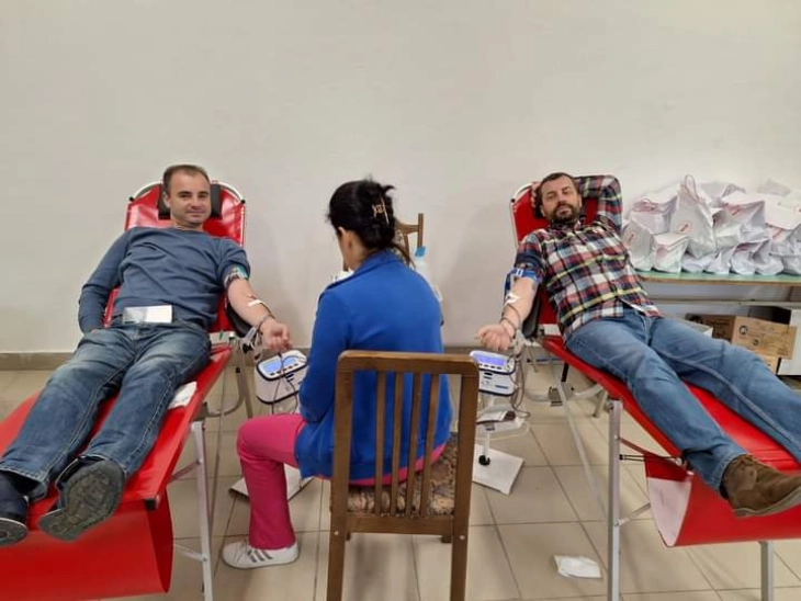 Крводарителска акција во Берово
