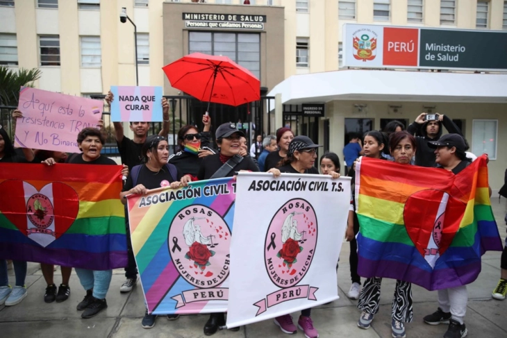 Протести во Перу поради новиот закон за трансродови лица
