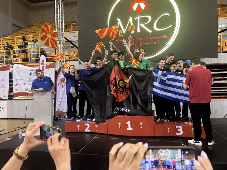 Тимовите на СТЕМ Академија освоија прво и второ место на Глобалната спортска роботска олимпијада во Грција