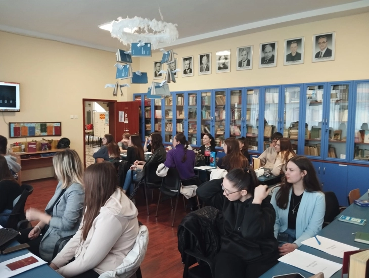 Креативна работилница за средношколци за пишување поезија „Запознавање со поетскиот универзум на Анте Поповски“
