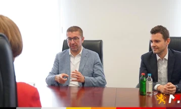 Мицкоски на средба со Дрекслер: Заложбите на владата на ВМРО-ДПМНЕ се евроинтеграциите, економскиот развој и борбата против корупцијата
