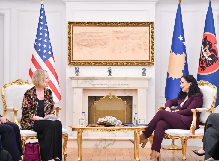 Presidentja e Kosovës Osmani priti në takim zëvendës ndihmësen sekretare e Departamentit të Shtetit Nikoll Çulik