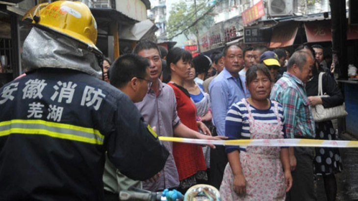 Експлозија во станбена зграда во Кина, едно лице загина, тројца се повредени