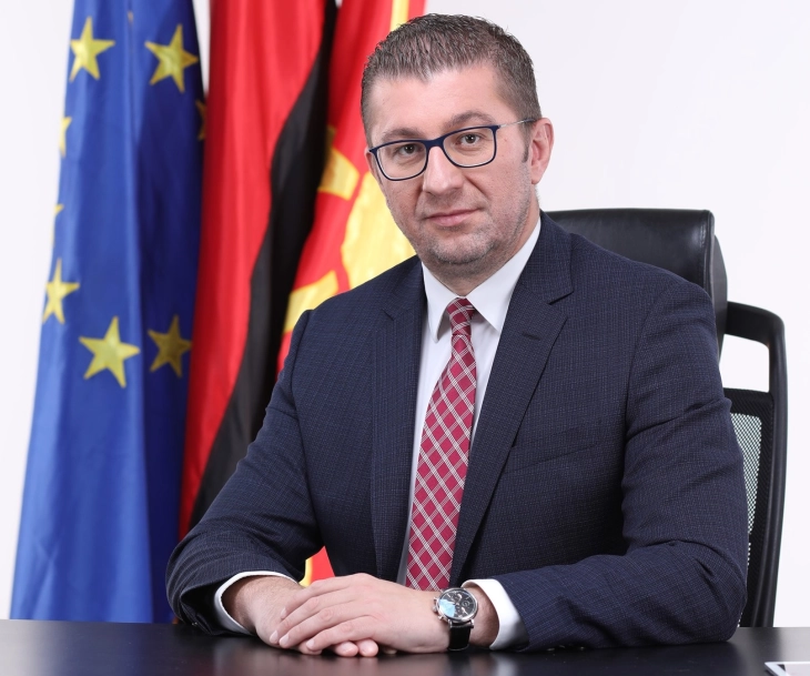 VMRO-DPMNE leader Mickoski congratulates Vlach’s National Day 