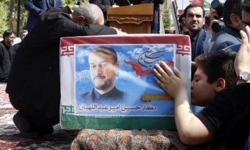 Погребан министерот за надворешни работи на Иран Хосеин Амир Абдолахиан