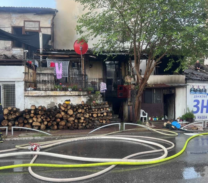 Пожар во куќа во центарот на Штип