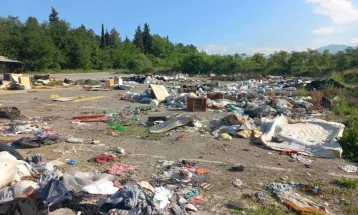 NP Higjiena komunale Shkup largoi 80 metra kub mbetje të hedhura në mënyrë të parregullt nga parkingu i varrezave 