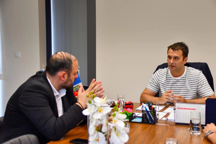 Претседателот на ЗЕЛС Ѓорѓиевски на средба со Стојкоски за подобри општини и град
