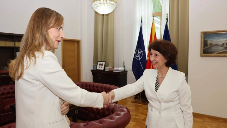 Presidentja Siljanovska Davkova e priti guvernatoren e Bankës popullore, Anita Angellovska-Bezhoska