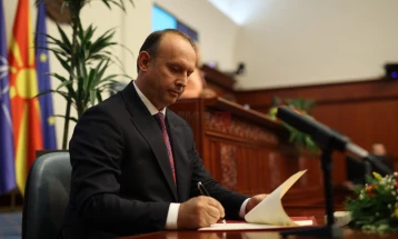 VLEN: Afrim Gashi është shqiptari që u zgjodh kryetar Kuvendi i RMV-së i propozuar nga 75 deputetë
