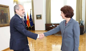 Сиљановска Давкова се сретна со директорот на канцеларијата на Светската банка за Косово и за Северна Македонија Паолучи