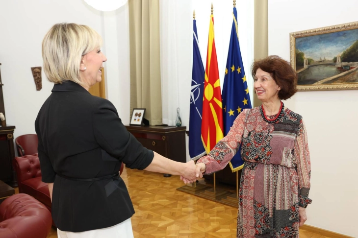 Средба на претседателката Сиљановска Давкова со хрватската амбасадорка Нивес Тигањ