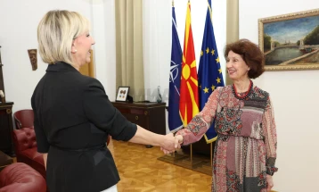Takim i presidentes Siljanovska Davkova me ambasadoren kroate Nives Tiganj