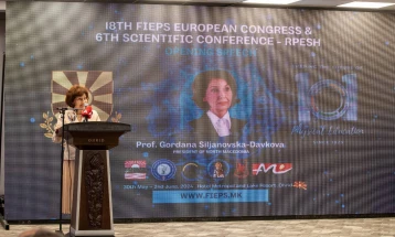Сиљановска Давкова се обрати на конгресот на Меѓународната федерација за физичко образование и спорт ФИЕПС