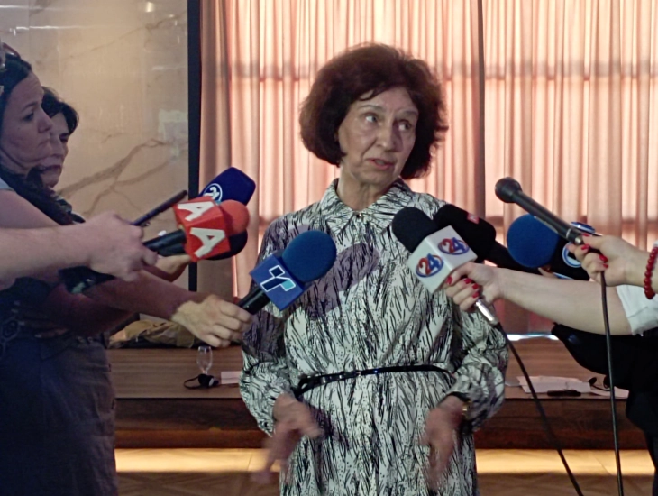 Siljanovska-Davkova: Nuk mendoj se kërcënimet e zotëri Micotakisit janë në frymën e zhvillimit të marrëdhënieve miqësore