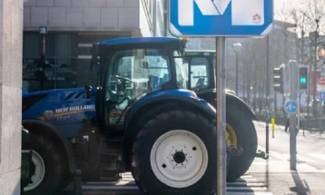 Земјоделци пристигна на демонстрации во Брисел, главните белгиски земјоделски здруженија не го поддржаа протестот 