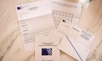 Над 150.000 Грци досега гласале преку пошта за евроизборите в недела