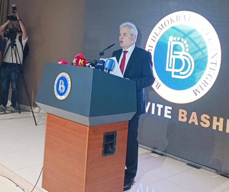 Ahmeti: Nuk mundet secili që merr mandat, të vendosë se kush do t'i përfaqësojë shqiptarët në qeverinë e re