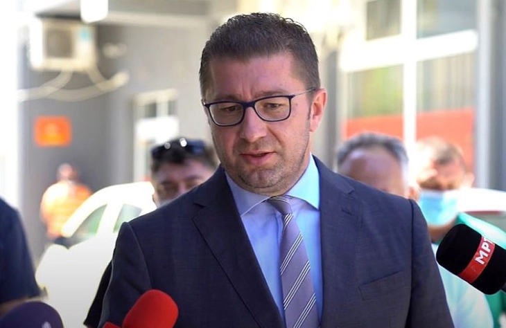 Mickoski claims DUI 'caught stealing' turns to nationalism, Osmani says DUI 'majority will of Albanians'