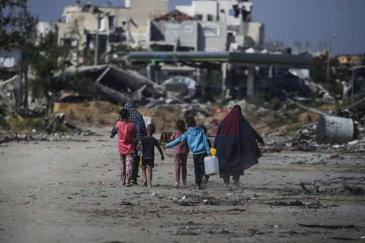 UNRVA: Mes 35 dhe 45 viktimave në sulmin izraelit ndaj një shkolle të KB-së në Gazë