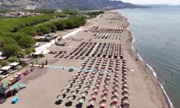 Për pesë muaj Shqipërinë e kanë vizituar 3,3 milionë turistë ose 38 për qind më shumë se e njëjta periudhë e vitit të kaluar