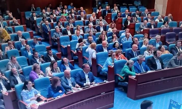 Kuvendi me 88 vota “pro” dhe 22 “kundër” i miratoi ndryshimet në Ligjin për administratën shtetërore