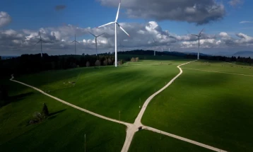 Швајцарците на референдум го прифатија законот за побрз развој на одржлива енергија