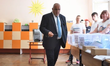 Излезни анкети од изборите во Бугарија: ГЕРБ води со околу 30 % освоени гласови, пред ПП/ДБ и ДПС со близу 15 %