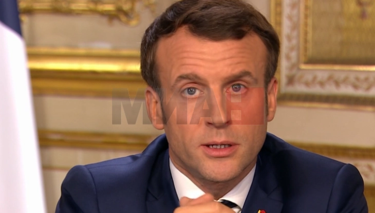 Медиуми: Макрон предизвика „политички земјотрес“ со одлуката да распише предвремени избори во Франција по поразот на гласањето за ЕП