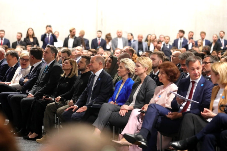 Siljanovska - Davkova nga Konferenca për Ukrainën: Nevojitet një plan i ri Marshall