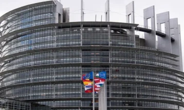 Politiko: Janë rezervuar vendet për katër postet kryesore në Bashkimin Evropian