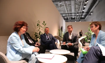 President Siljanovska Davkova meets EBRD's Rambousek