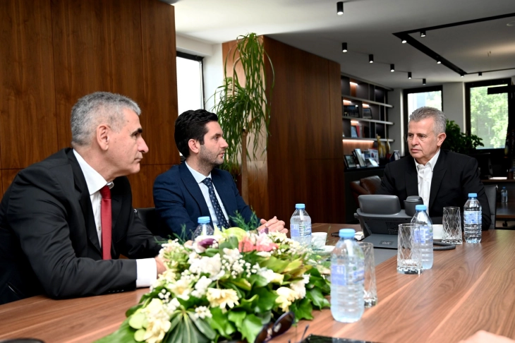 Ministrri Bushi u takua me delegacionin e MPB-së së Kosovës