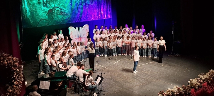 Премиерен настап на детскиот мешан хор Крешендо во Тетово