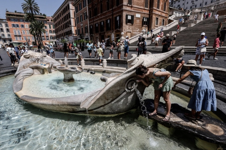 Италија ја зафати топлотен бран, на Сицилија и Сардинија најавени 44 степени