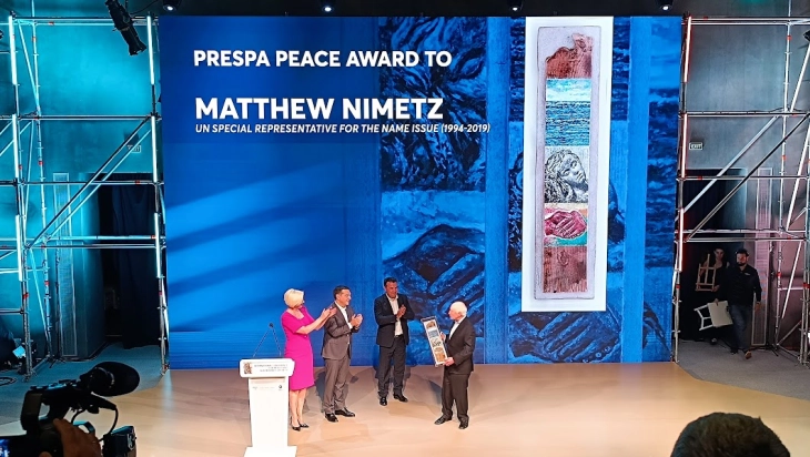Marrëveshja e Prespës para dhe pas në fokus të Konferencës ndërkombëtare për paqen dhe zhvillim të qëndrueshëm në Athinë, Nimici merr Çmimin për paqe “Prespa”