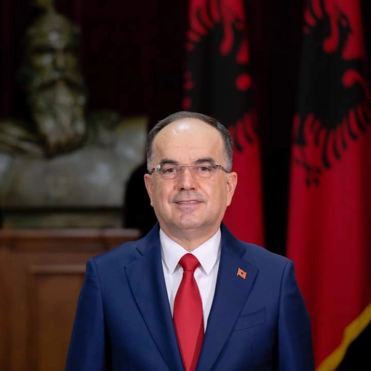 Албанскиот претседател Бегај во дводневна официјална посета на Германија