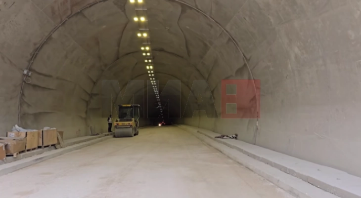 Tuneli i Llogorasë, një nga projektet më të mëdha në Shqipëri, do të lëshohet për qarkullim me 5 korrik