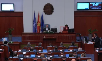 Комеморативна седница во Собранието по повод смртта на Стојан Андов