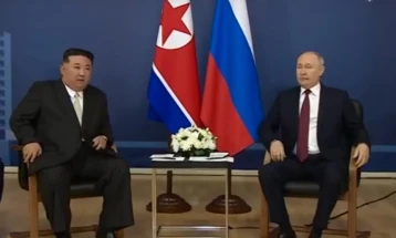 Putin dhe Kim Xhong-un u dakoroduan për një pakt ushtarak